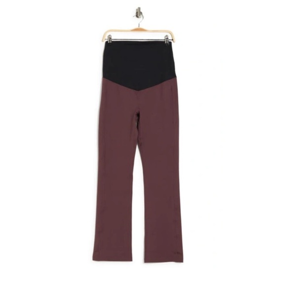Z by Zella Daily Booty Flare Maternity Leggings Burgundy Huckle Size XS NWT - Picture 1 of 3